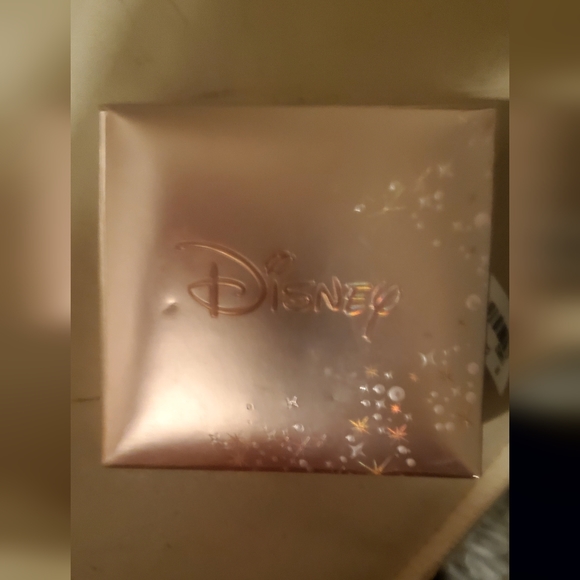 2 DISNEY BOX SETS - Picture 4 of 10